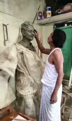 Sushant's sister praises SSR's wax statue's sculptor