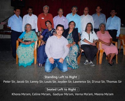 Teacher's Day: Aamir Khan shares group photo thanking his teachers