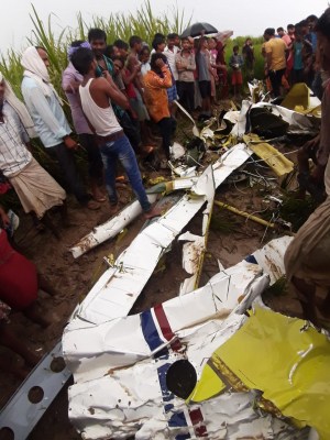 Trainee pilot killed in UP chopper crash (2nd Ld)