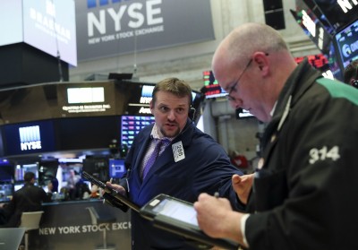 US stocks tumble as tech rout continues