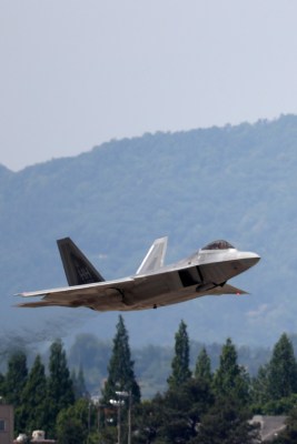 US surveillance aircraft flies over South Korea