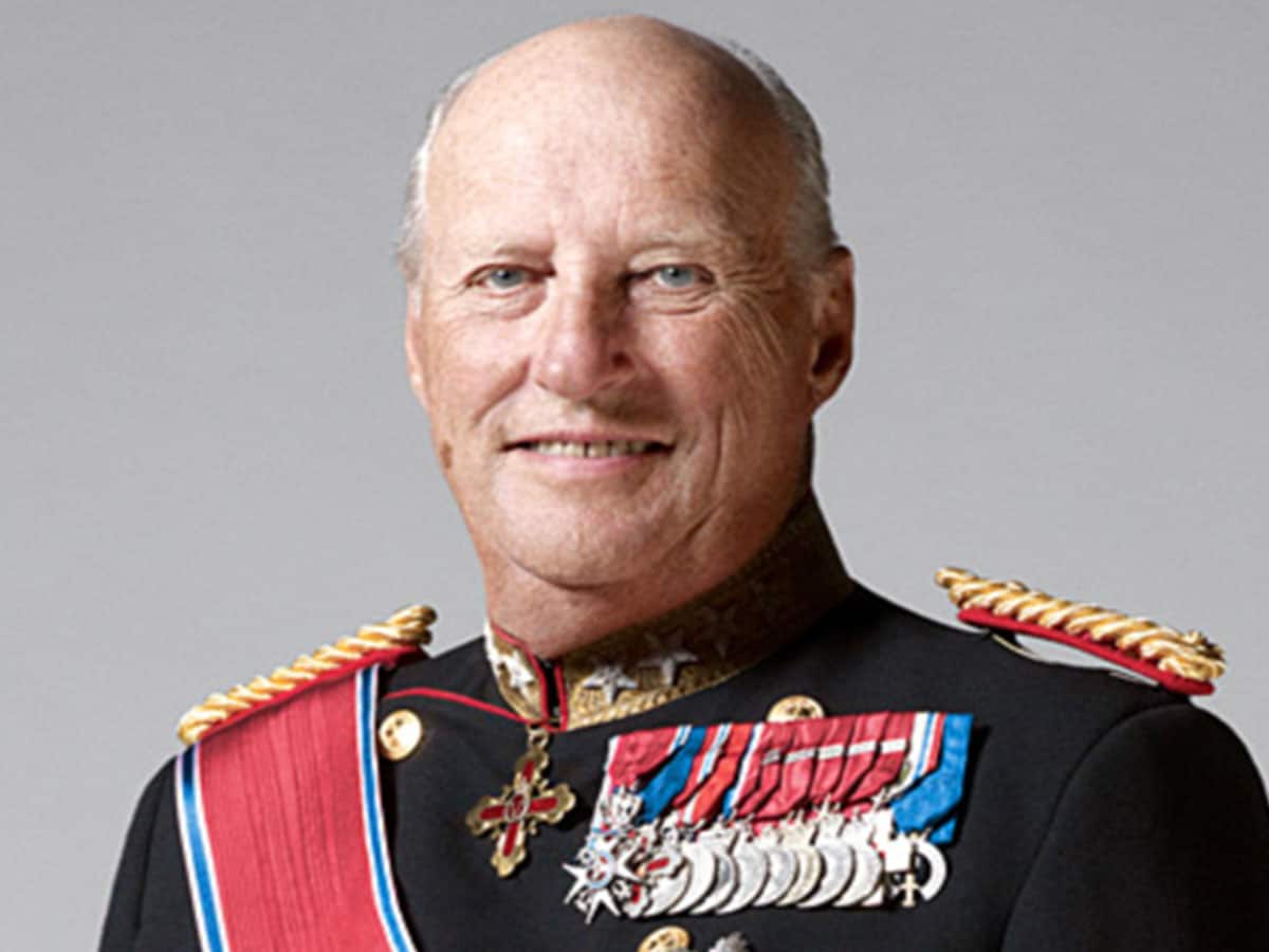 Aging Norwegian king admitted to Oslo hospital