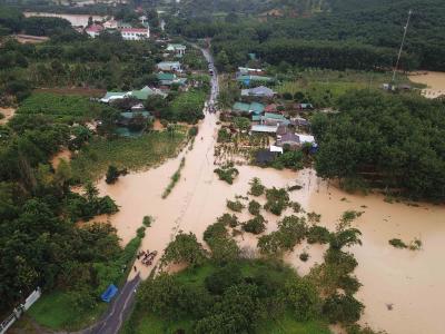 130 dead, 18 missing in Vietnam floods, landslides