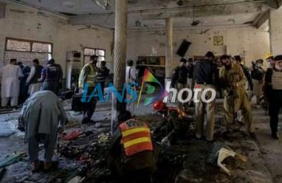 8 dead, 125 hurt in Peshawar madrasa blast (2nd Ld)