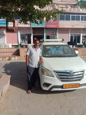 Cabbie, saree seller: Covid drives Jaipur jewellers to other jobs