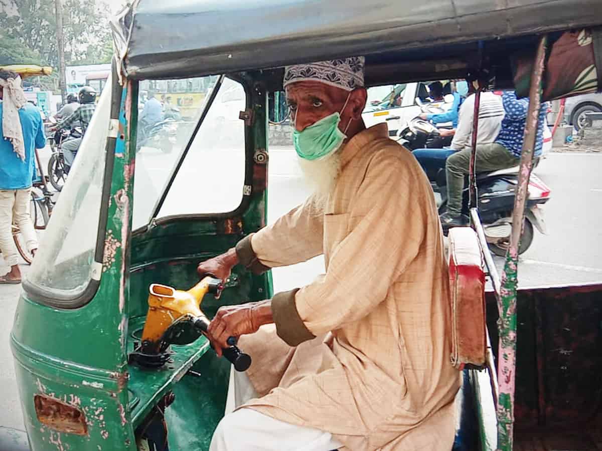 Hyderabad: Free ambulance service of Haneef Chacha