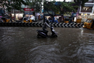 Chennai lashed with rainfall, many roads waterlogged