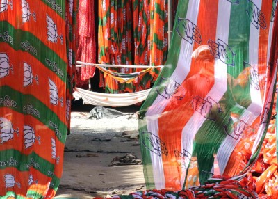 Cong accuses Maha BJP of 'insulting' Vajpayee, Modi