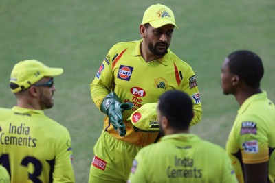 Dhoni, CSK look pale shadow of their past selves