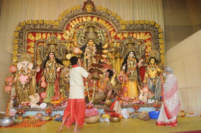 Durga Puja celebrations in full-swing amid strict Covid guidelines