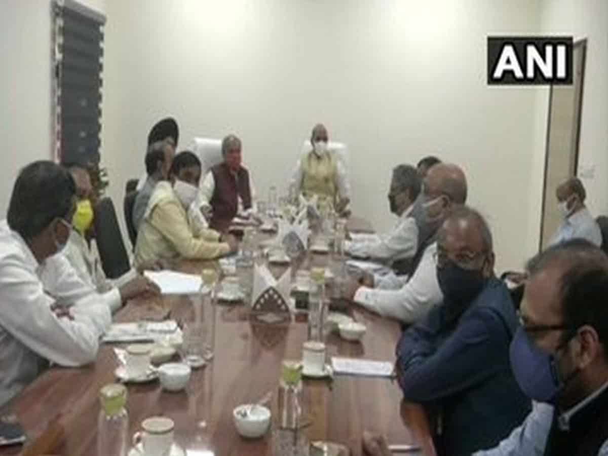 Narendra Singh Tomar hold talks with agriculture experts