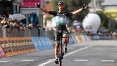 Giro D'Italia: Peter Sagan pulls of sensational win in Stage 10