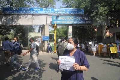 Hindu Rao Hospital docs begin hunger strike over unpaid salaries