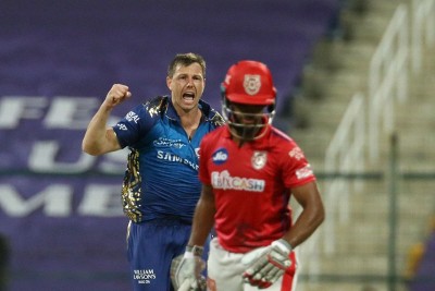 KXIP end innings on 176/6 as Boult forces Super Over