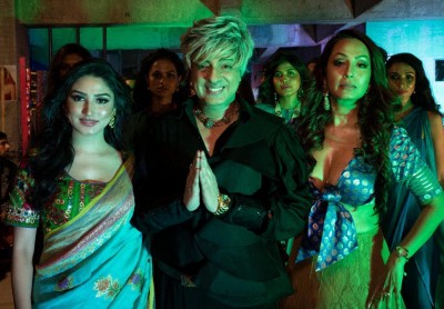 Kashmera Shah, Donal Bisht unite with designer Rohit Verma to aid sex workers