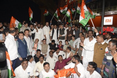 Maha Congress: Repeal 'black laws' against farmers, workers