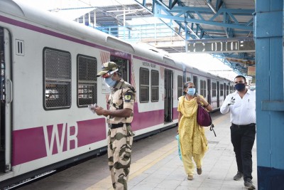 Maha permits women to commute in trains, railways say 'wait'