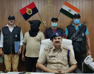 Member of inter-state gang nabbed for stealing e-rickshaws