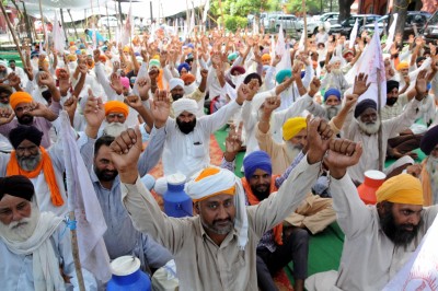 Punjab heads for power crisis as farmers continue with train blockade