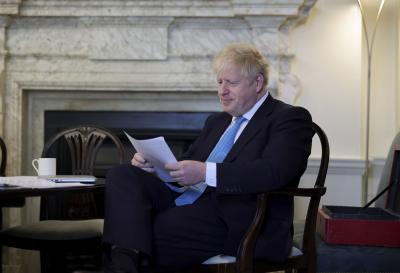 UK PM mulls England lockdown next week