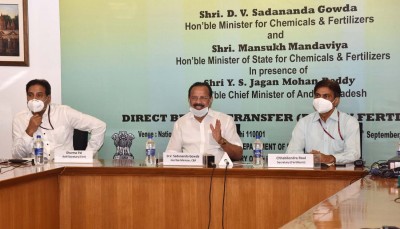 Union ministers, AP CM launch doorstep fertilizer delivery service