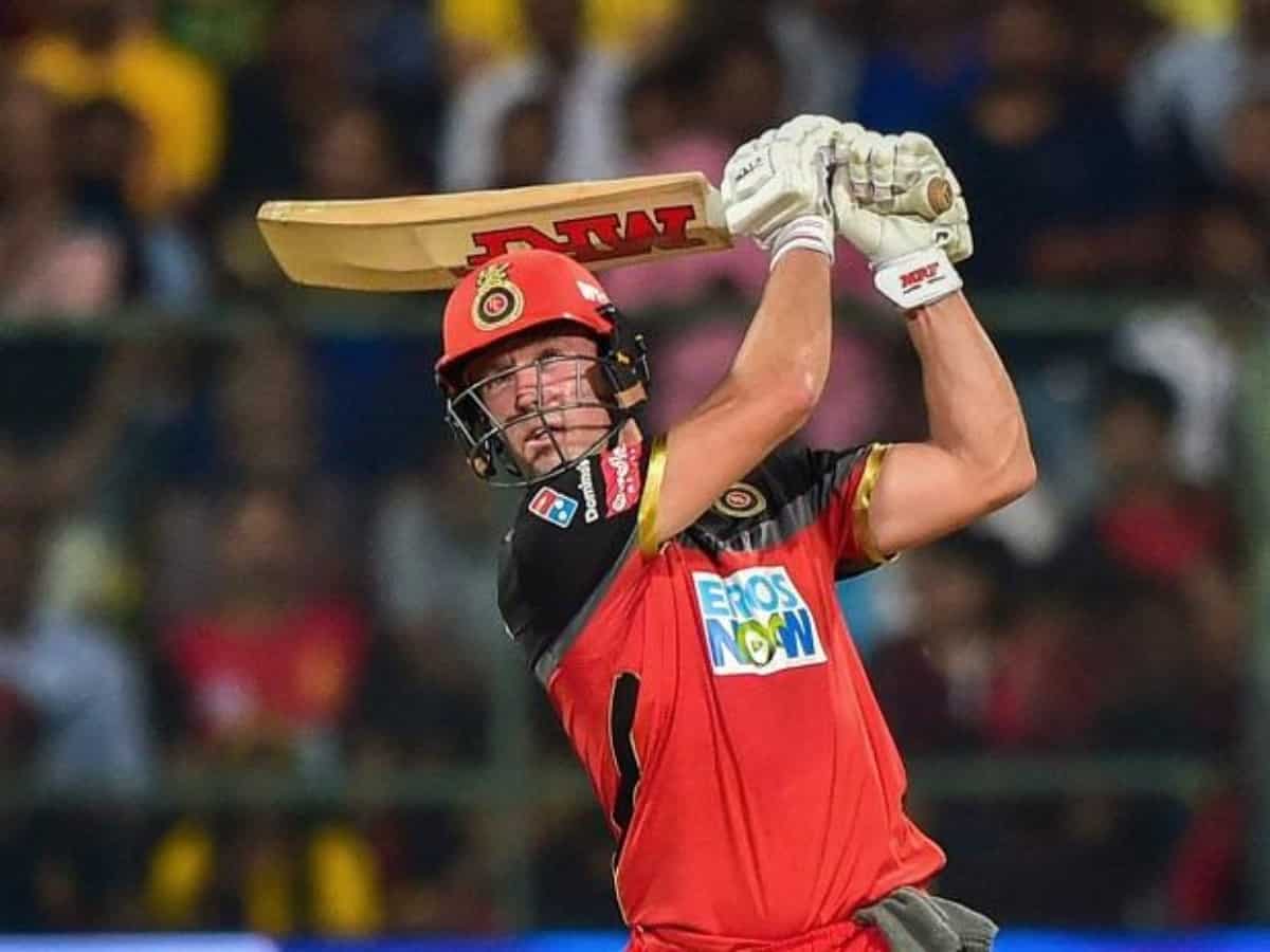Watch: AB de Villiers' MASSIVE six hits moving car in Sharjah