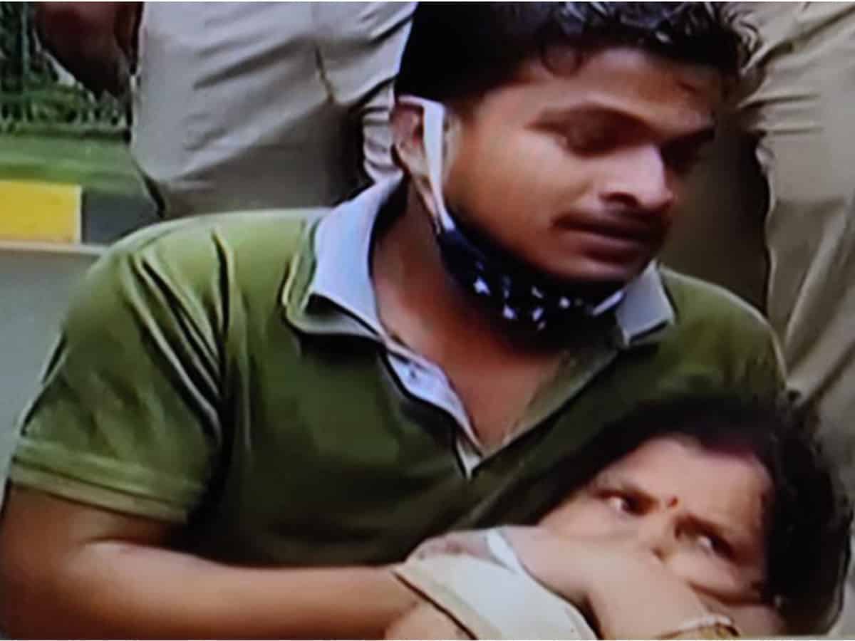 Youth attempts to kill mother near Odisha Assembly