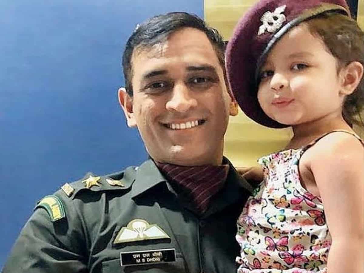 16-year-old arrested for sending rape threats to Dhoni's daughter Ziva