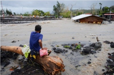 10 dead, over 390k displaced as typhoon Goni slams Philippines