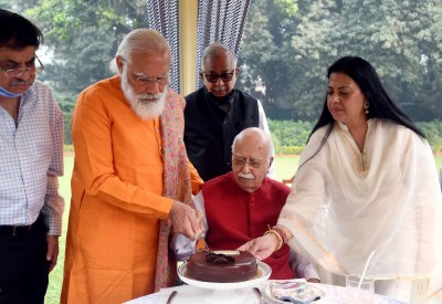 Advani turns 93, Modi calls him a 'living inspiration'