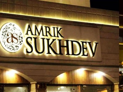 Amrik Sukhdev dhaba opens doors for protesting farmers