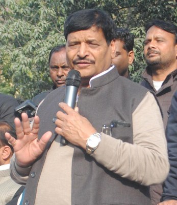 BJP invited me to join: Mulayam's brother Shivpal