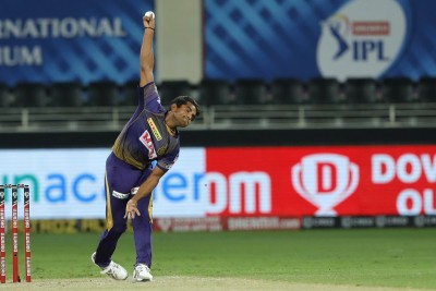 Cummins' 4-wicket haul gives KKR hope, RR drop out of race