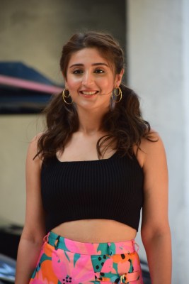 Dhvani Bhanushali starts shooting for her next project
