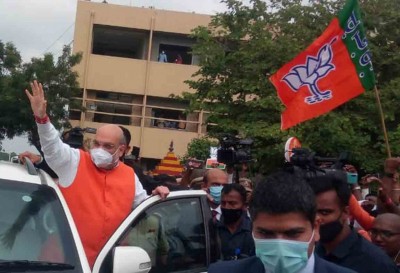 GHMC polls: BJP bigwigs, Owaisis engage in no-holds-barred attacks