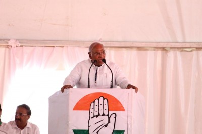 Kharge asks party leaders to follow ideology strictly