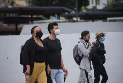 'Mexico's pandemic-hit economy could shrink nearly 9 % in 2020'