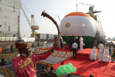 Navy's 5th Scorpene submarine launched in Mumbai (Ld)
