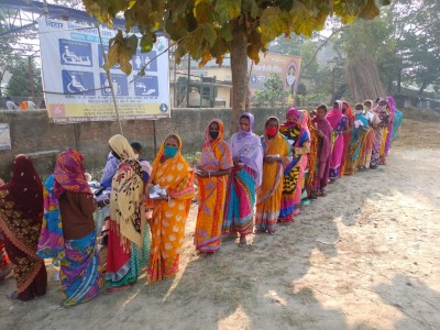 Over 57% polling in third phase of Bihar polls, one shot dead