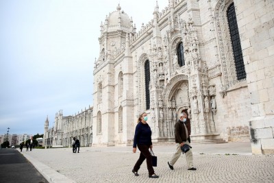 Portugal bans free movement between municipalities