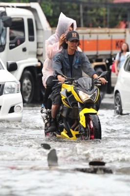 13 killed in Thailand flash floods
