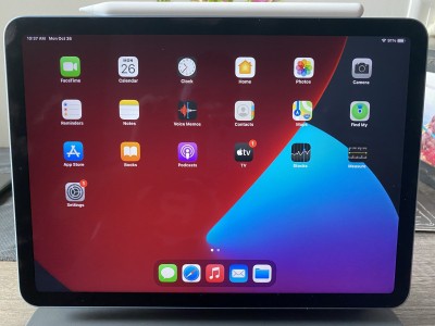 Apple iPad with OLED display not before 2022: Report