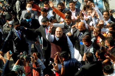 30-vehicles convoy sets out for Shah's mega rally in Bengal
