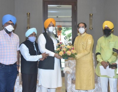 Akalis' delegation meets CM Thackeray, bats for farmers, federalism