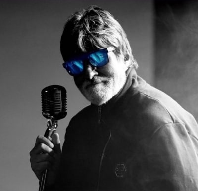 Amitabh Bachchan shares failed attempt at getting rockstar look