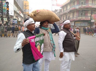 Bharat Bandh: Opposition parties disrupt traffic in Patna