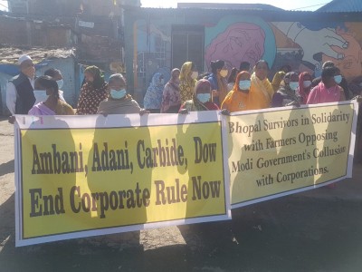 Bhopal gas victims' organisations hit the streets to back farmers