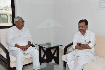 Bihar: Nitish Kumar meets Upendra Kushwaha, sparks speculation