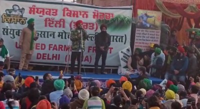Diljit Dosanjh joins farmers' protest at Singhu border