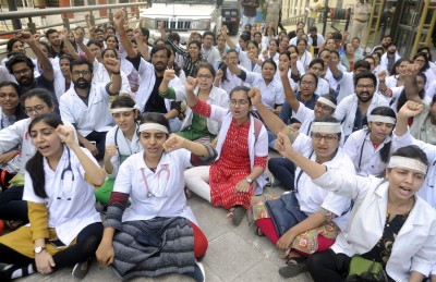 Doctors stir cripples health services in Bihar (IANS Special)